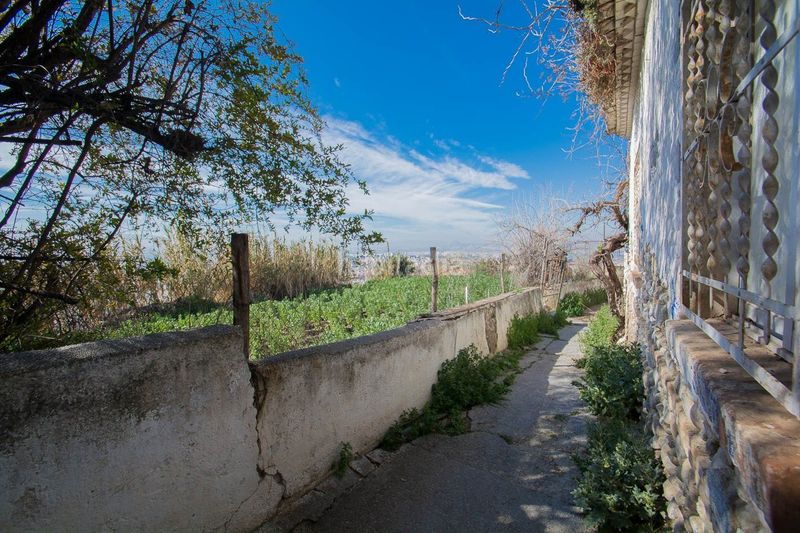 Foto fe2745c8-0580-4fe7-949e-878af4a4d4ff. Wohngrundstück in calle camino nuevo del cementerio in Granada