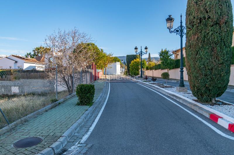 Foto 0a03af1e-f629-40da-bb0b-8a5800f41f9d. Wohngrundstück in calle calle de altea in Villa de Otura