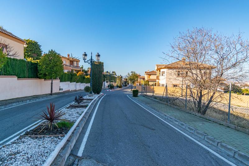 Foto 1511df92-564e-4f32-9d88-379995cb98b6. Wohngrundstück in calle calle de altea in Villa de Otura