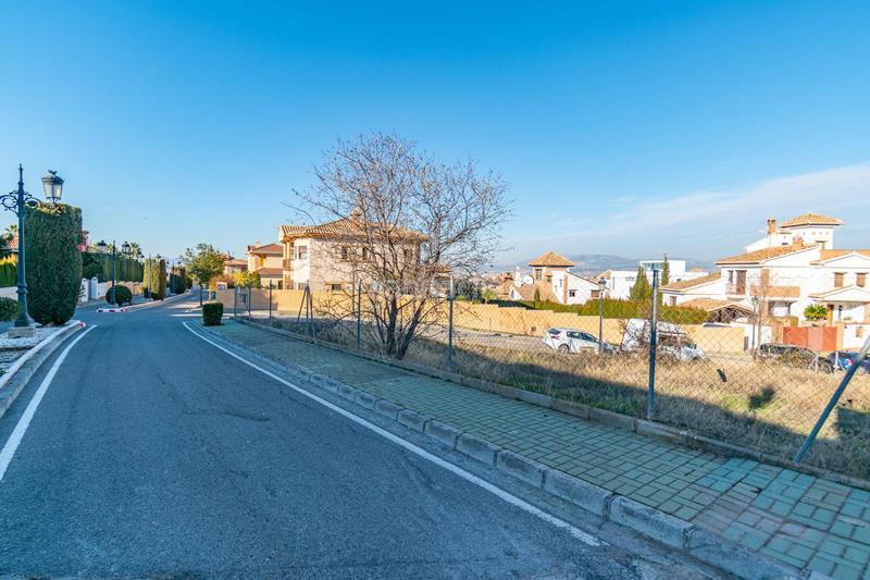 Foto bbbfcc31-7d1b-4ee5-aac7-caa7f3ae71df. Wohngrundstück in calle calle de altea in Villa de Otura