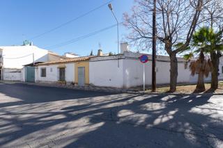 Masia  Calle gardenia (chaparral). Casa de pueblo en chaparral