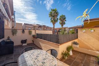 Haus  Camino yeseros. Adosada de 3 dormitorios