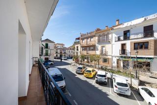 Etagenwohnung  Paseo alamos. Piso en huetor santillan, junto al ayuntamiento
