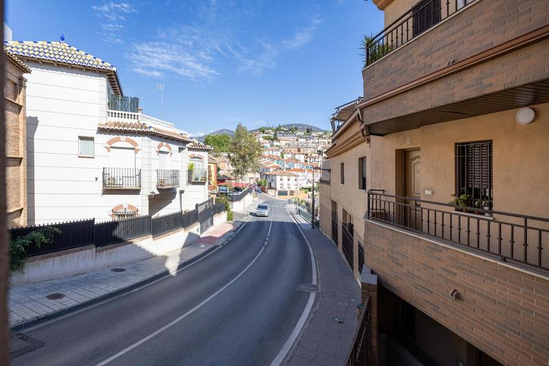 Foto 133f526e-6c8c-4197-972b-5066734e2570. Appartement avec parking dans Barrio de la Vega Monachil