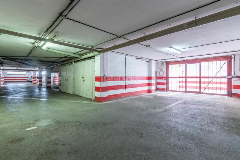 Foto c1af0117-d3c2-4791-a1fd-1a46b3980cb0. Piso  con garaje junto al carrefour en Barrio de Zaidín Granada