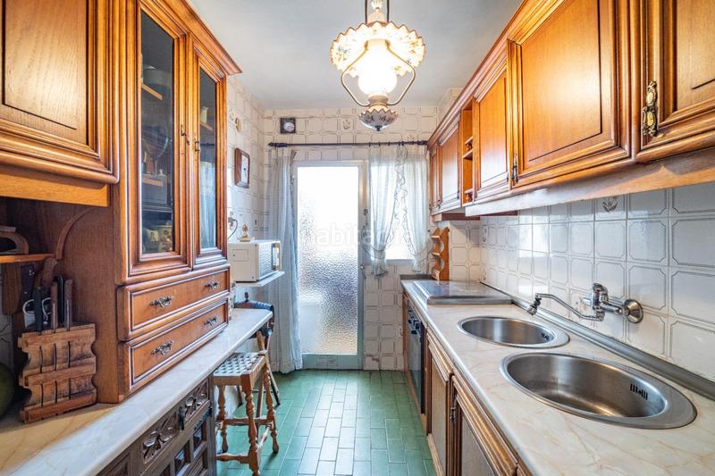 Foto 10ddb145-fa2e-46f8-874b-23670f0d8b15. Flat with parking in Barrio de Zaidín Granada