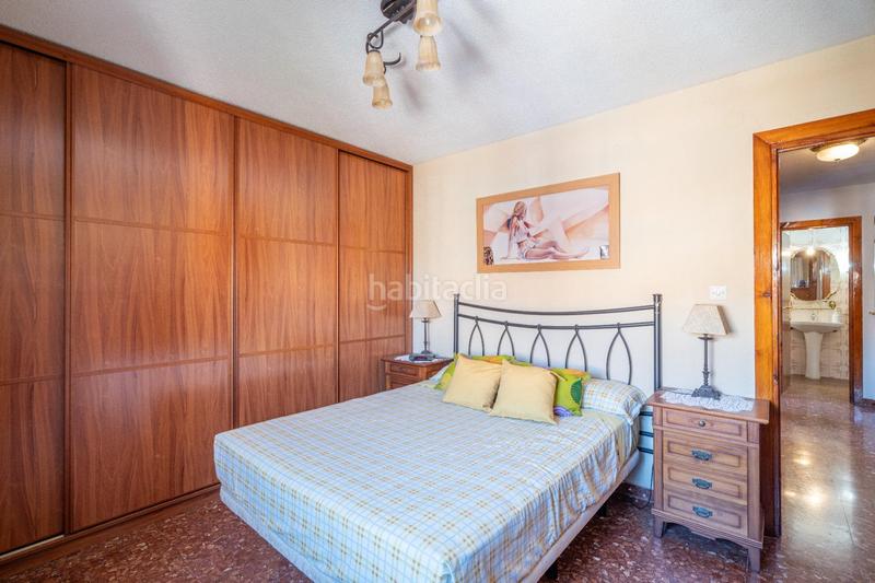 Foto 1539e4b8-6ecc-48de-888e-f548bfa8c508. Flat with parking in Barrio de Zaidín Granada