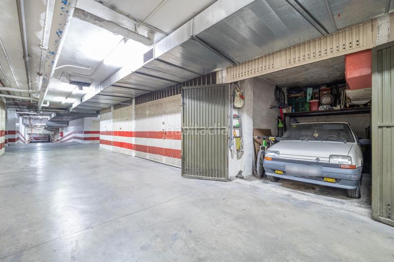 Foto b7d98fe2-8f2e-4cde-822b-ae4b020b66b7. Flat with parking in Barrio de Zaidín Granada