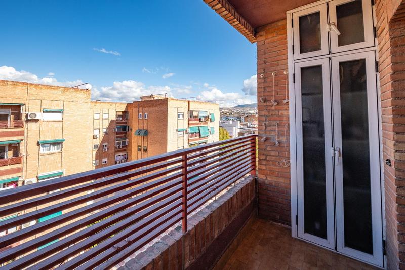 Foto be8d2af7-2488-4542-93e6-2ca2cfa5c170. Flat with parking in Barrio de Zaidín Granada