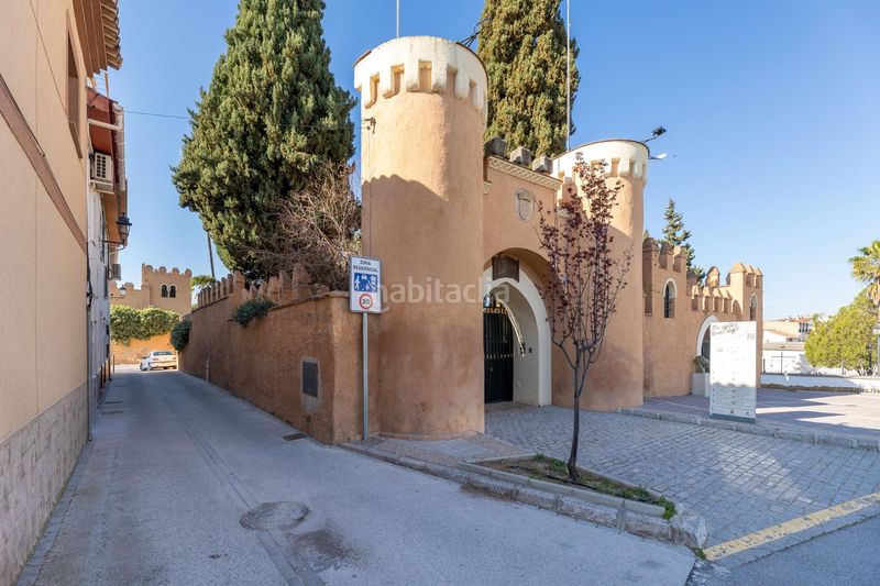 Foto dbc435c3-9e8e-4c61-a360-e8bc3f6c00f1. Casa adossada amb aparcament a Láchar