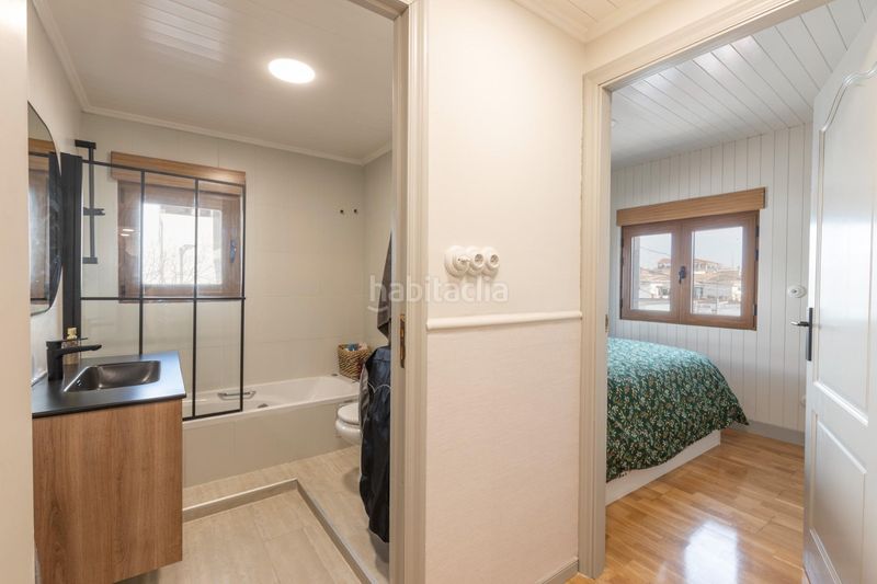 Foto f12672d2-1f85-44dc-b563-de2680c56639. Pis a Las Tres Cruces Armilla