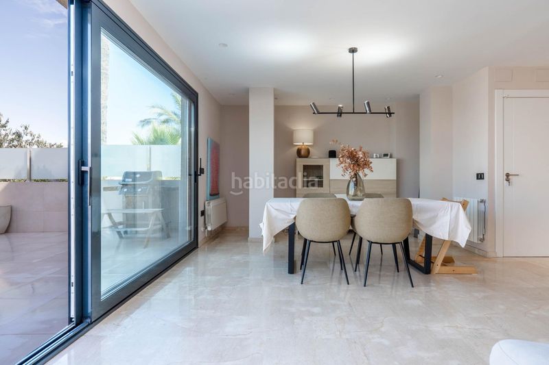 Foto ab36b438-95c4-4de9-a98a-24e2a9f2e5e6. Casa aparellada amb aparcament a Cájar