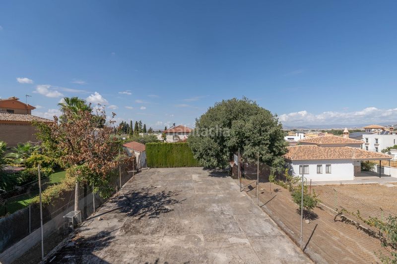 Foto c0300e8e-5a8d-4fe4-9992-9de098b47402. Casa aparellada amb aparcament a Cájar