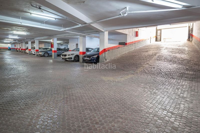 Foto 50c424ee-be5c-41ce-98b3-7c1eb9b75a75. Pis amb calefacció aparcament piscina a Cervantes Granada