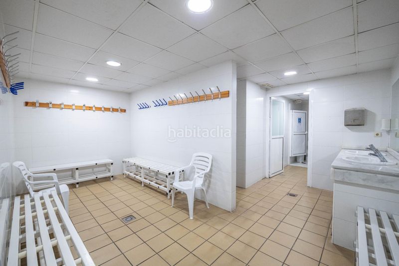Foto 90d43552-7b83-4ab7-aae4-c3493b6bcafd. Pis amb calefacció aparcament piscina a Cervantes Granada