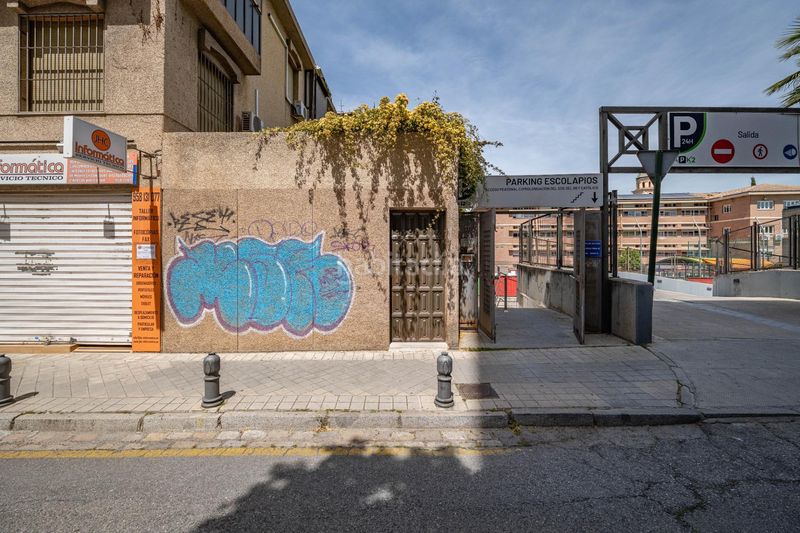 Foto af43b93d-3aab-425e-92d0-2fd30c1a5d49. Pis amb calefacció aparcament piscina a Cervantes Granada
