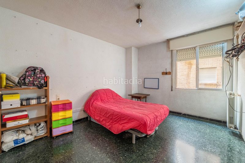 Foto c65d3744-6512-4169-a31f-a67428ee58c0. Pis amb calefacció aparcament piscina a Cervantes Granada