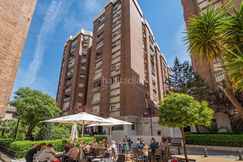 Foto d69e0ad6-3b08-41fb-8365-779602ea570b. Pis amb calefacció aparcament piscina a Cervantes Granada