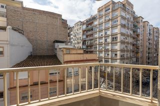 Apartament  Calle calle sol. Fantástico piso en pleno centro de granada