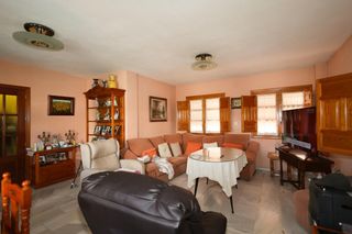 Chalet  Calle aracena. Chalet con piscina en hijar, las gabias