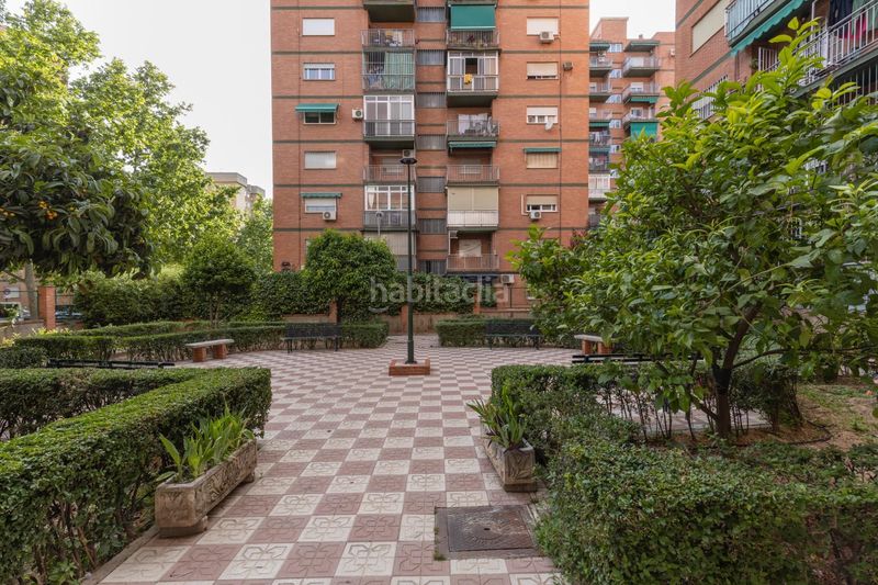 Foto f62713fd-a43e-4bc3-b61b-3098fba0bf0f. Pis amb aparcament a Cartuja Granada