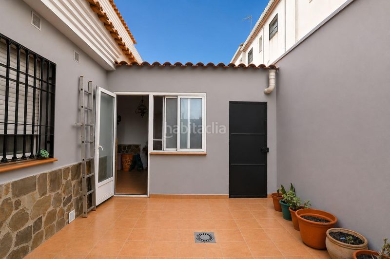 Foto 4fba73cd-8a74-472c-956e-fbba0f25f61f. Casa amb aparcament a Padul