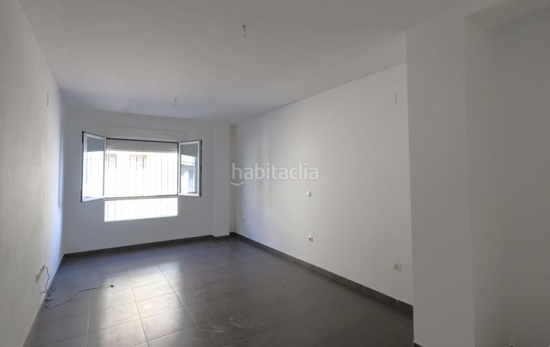 Foto 0bd89d58-5d61-4784-804e-e4afe1abc22e. Pis amb aparcament a Cúllar Vega