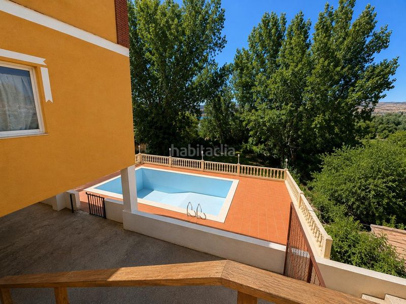 Foto bd19c141-e3d1-4fe9-a5d7-c6529f0107d9. Edifici a Padul