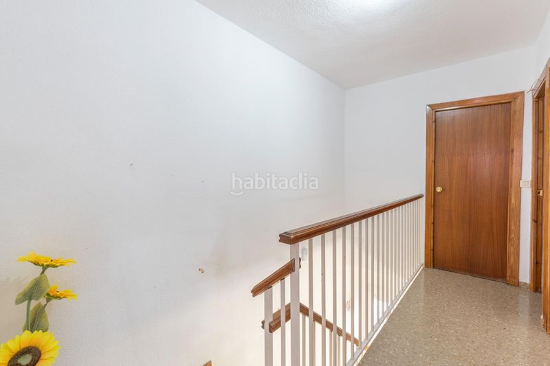 Foto 7bd1a45e-bc47-4230-8347-bd1f212e5525. Casa aparellada amb aparcament a Malahá (La)