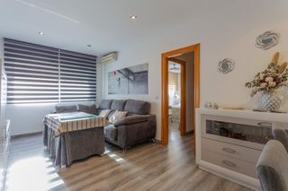 Etagenwohnung  Calle teresa de calcuta. Piso de 2 dormitorios  en churriana, junto a parada de metro