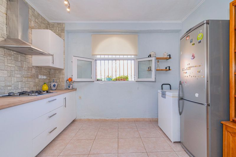 Foto 4e4d61d3-5755-412e-9802-4720c4f0ba25. Casa amb calefacció aparcament a Dúrcal