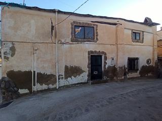 Casa a Cádiar. Vivienda a reformar con 2 habitaciones