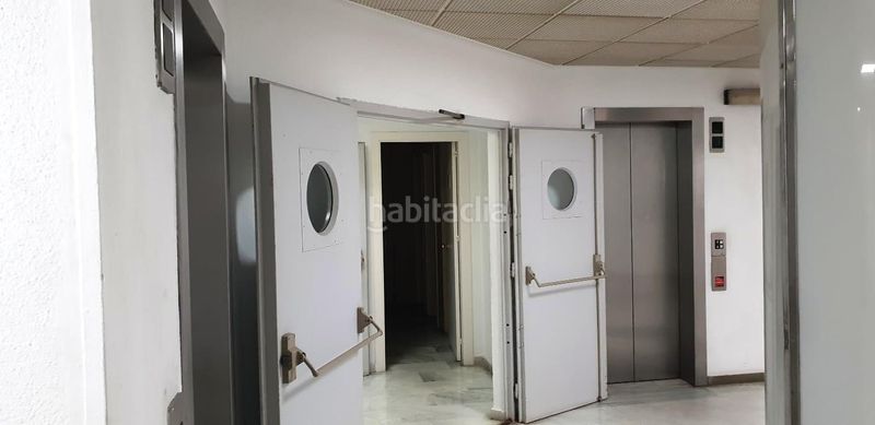 Foto 86c3cd69-df43-4965-8d47-9e7a3e4de568. Aparcament cotxe a Urbadiez - Entrepuentes Sevilla