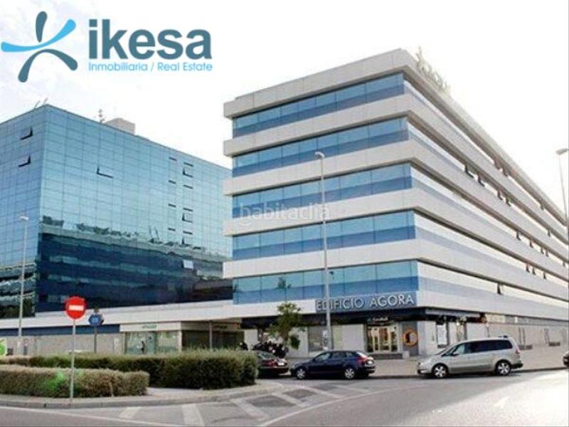 Foto f27a3146-12cf-4357-a98b-e5076b35bda2. Posto auto in Torreblanca Sevilla