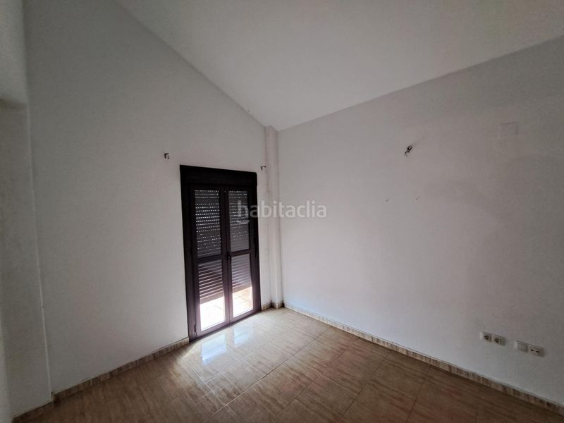 Foto 3998dd62-559c-434d-8f30-f4cbec1258cb. Casa adossada amb aparcament a Lepe