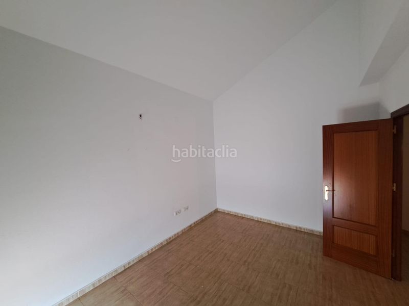Foto 42623872-b7ff-4095-95d4-8a2a0063ac5d. Casa adossada amb aparcament a Lepe