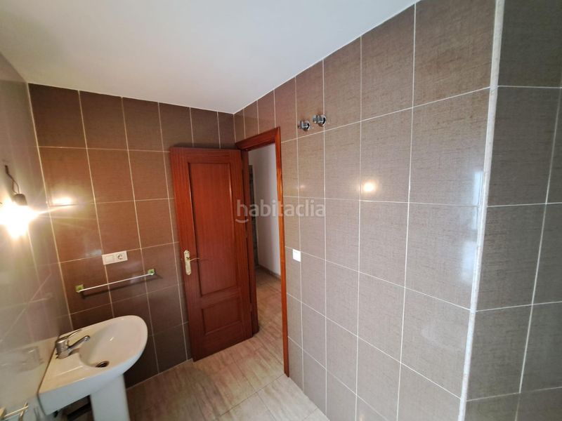 Foto 58384017-fb2d-4ff9-a69e-07705a61bef7. Casa adossada amb aparcament a Lepe