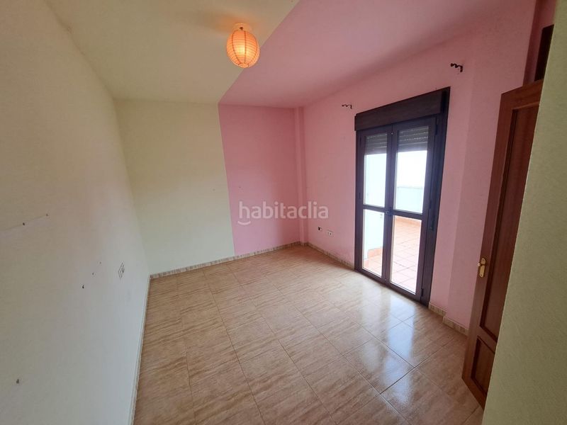 Foto b9b07fdd-74ce-447d-b996-e5adccc2c0cf. Casa adossada amb aparcament a Lepe