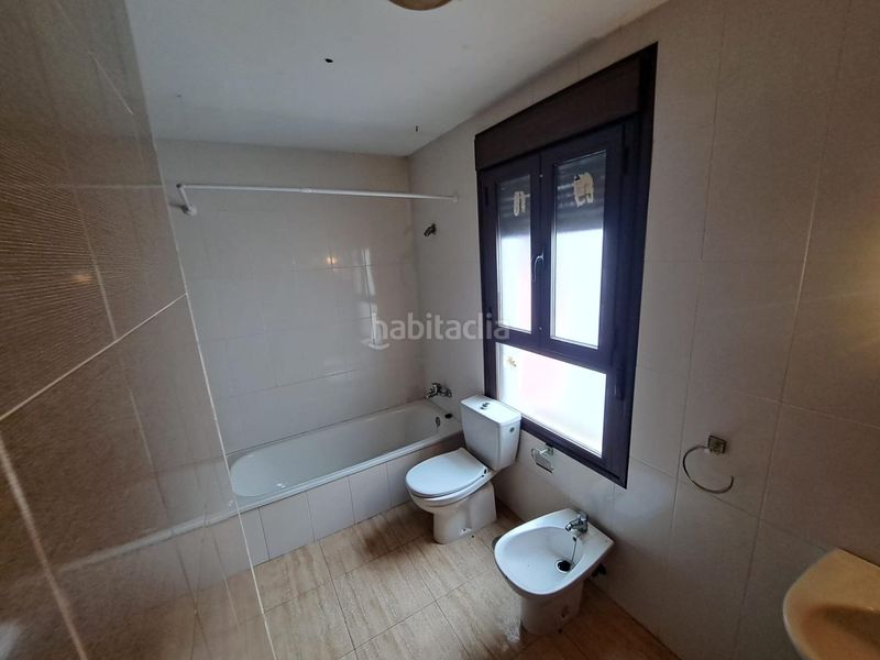 Foto d80fcc92-017e-4b58-866c-ff2be54c44da. Casa adossada amb aparcament a Lepe