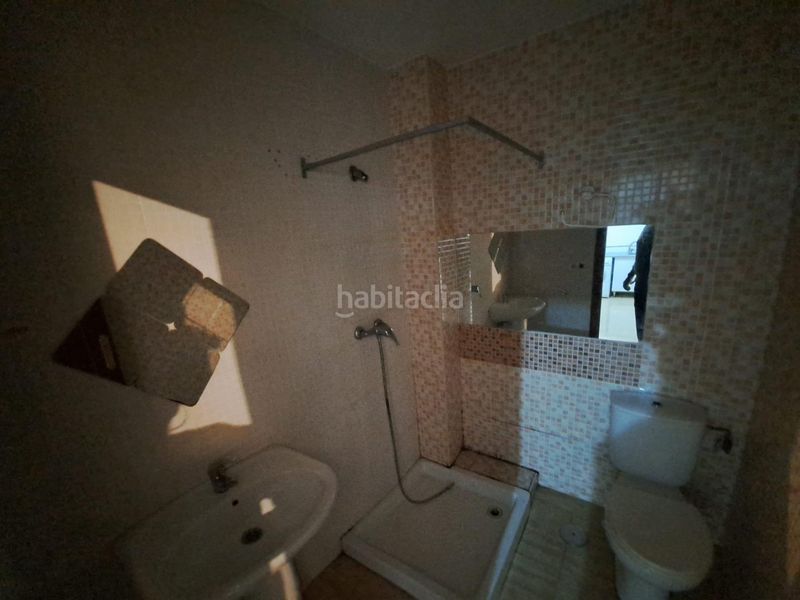 Foto f3fd83c1-ed54-4385-b0cf-4690299ffa08. Casa adossada amb aparcament a Lepe