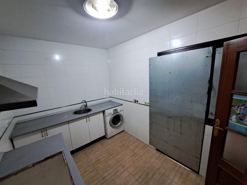 Foto f889e080-ca4e-4431-8ec1-41dac5e709e9. Casa adossada amb aparcament a Lepe