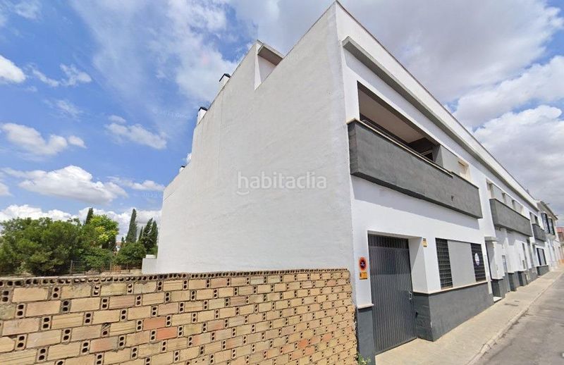 Foto 6755db74-b236-431d-b08e-35b4c6a2c88b. Aparcament cotxe a Pilas