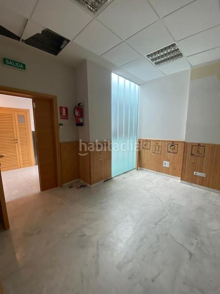 Foto 2c1c6574-effb-4b6c-a5b6-35bafc7bad7d. Ufficio con riscaldamento in Centro Tomares