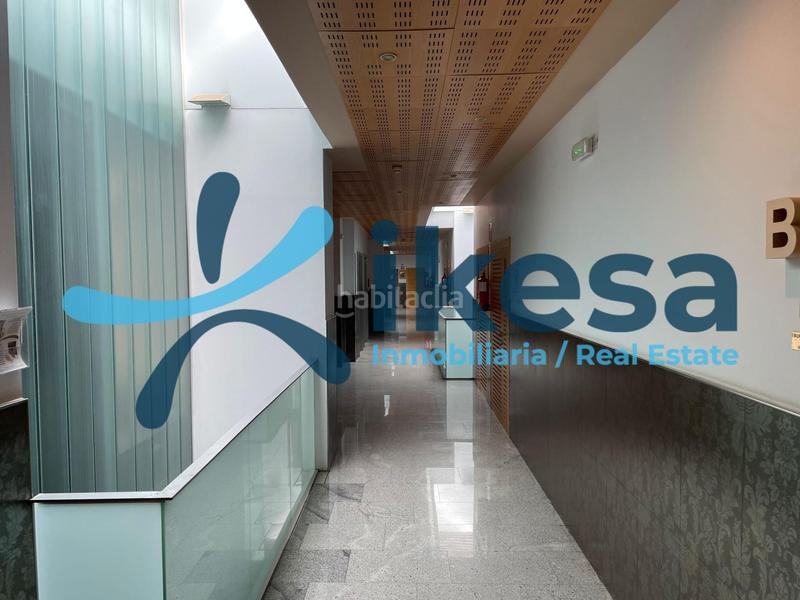 Foto 5aee94fb-5feb-4e70-bb1d-0cd68cf92696. Bureau avec chauffage dans Centro Tomares