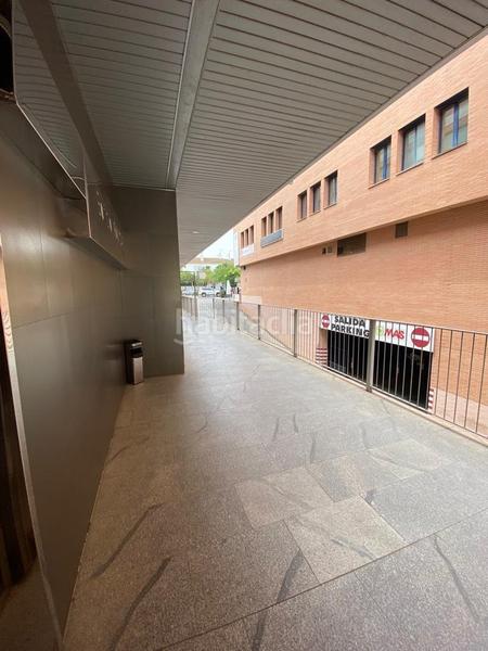 Foto d73f357c-02b3-4931-a6c9-2c455c4b654d. Ufficio con riscaldamento in Centro Tomares