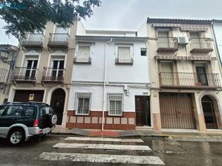 Pis  Los alamos. Apartamento en lucena !! próximo a la piscina municipal.