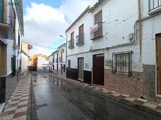 Casa a Encinas Reales. Venta de casa independiente en encinas realescórdoba