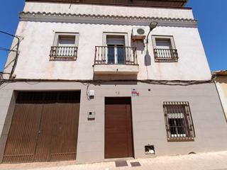 Maison à La Zarzuela - San José - Belén. Casa con 4 habitaciones y 2 baños en linares jaén