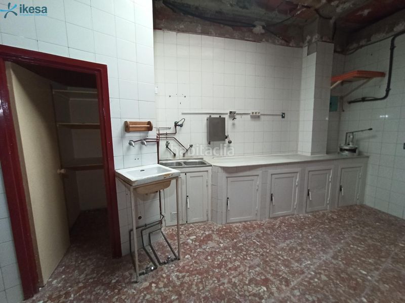 Foto 0a8a879c-d2dd-47e8-b781-c7725091b772. Local comercial a Andújar