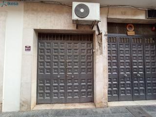 Local commercial à Andújar. Local comercial de 77 metros